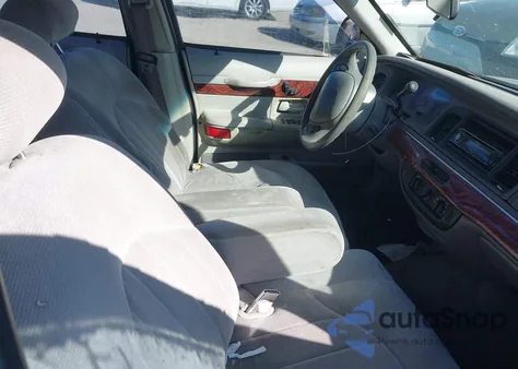 2000 Mercury Grand Marquis Gs z USA, uszkodzony, nr VIN 2MEFM74W2YX644424